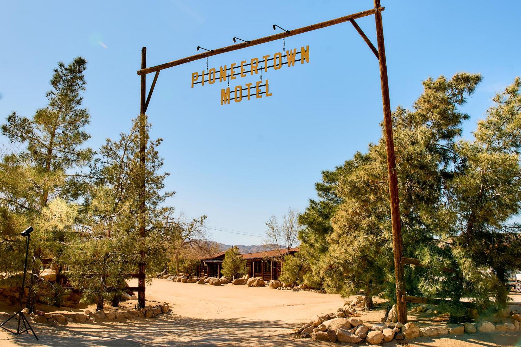 Pioneertown Motel Экстерьер фото