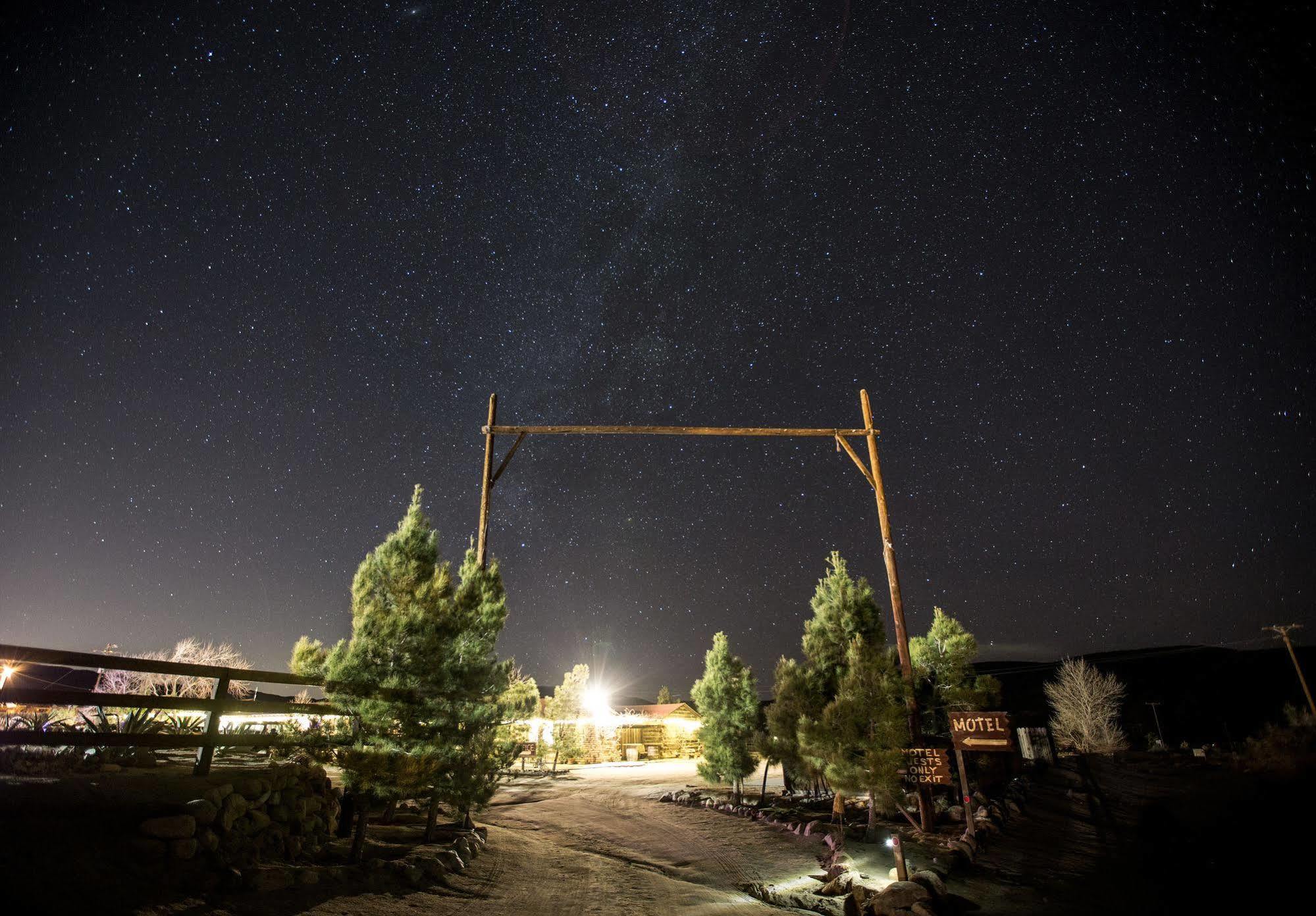 Pioneertown Motel Экстерьер фото