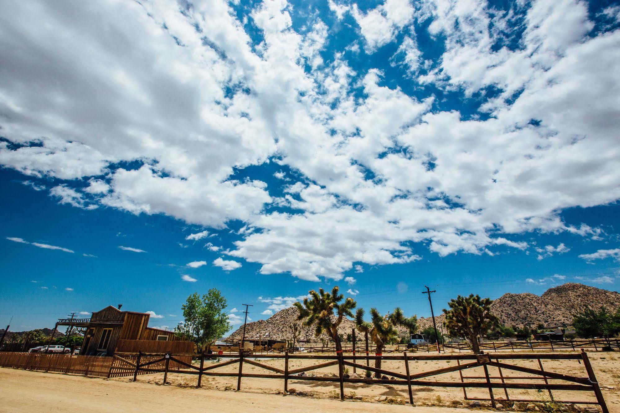 Pioneertown Motel Экстерьер фото